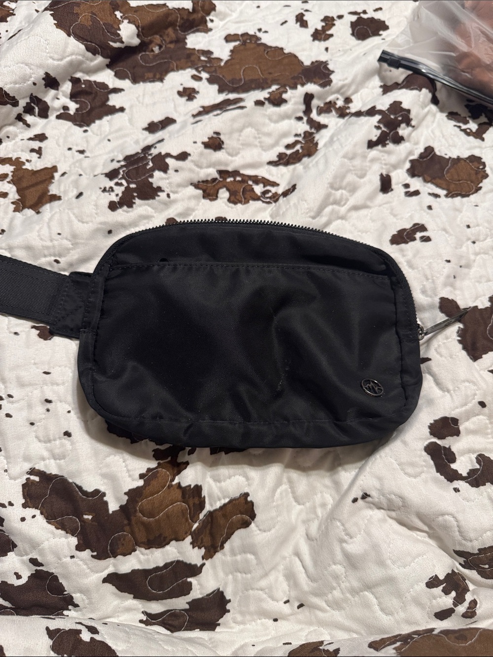 Black Crossbody Waist Bag - Sleek Everyday Carry